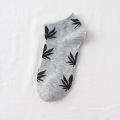 All-Cotton Custom Cooling Ventilation Новая дизайн Maple Leaf Men могут быть массовыми носками судов